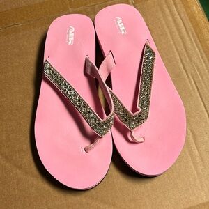 Air balance flip flops